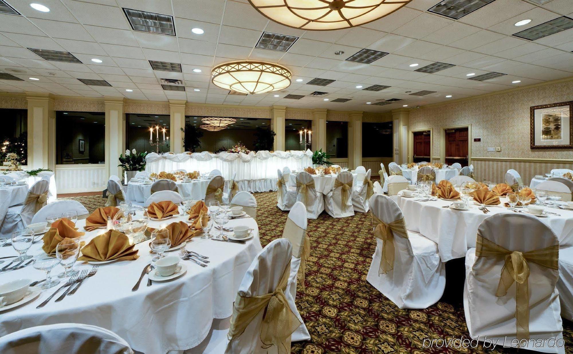Radisson Rochester Airport Restaurant photo
