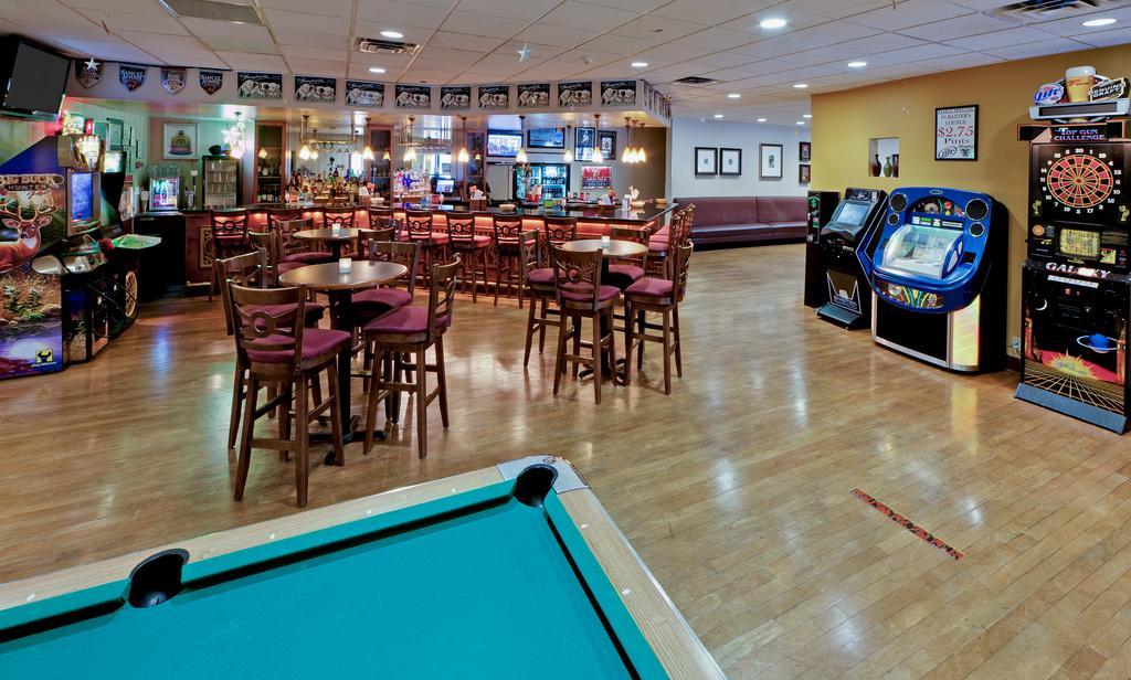Radisson Rochester Airport Restaurant photo